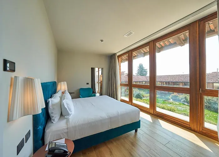 Relais Cascina Era 호텔 4*