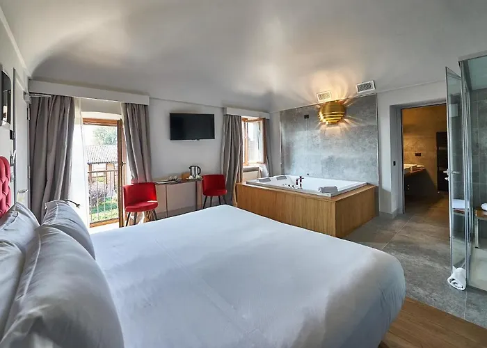 Relais Cascina Era 호텔 산디글리아노